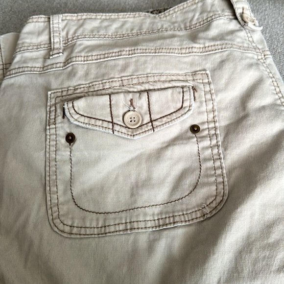 Maurice’s khaki colored lightweight corduroy pants - Picture 3 of 4